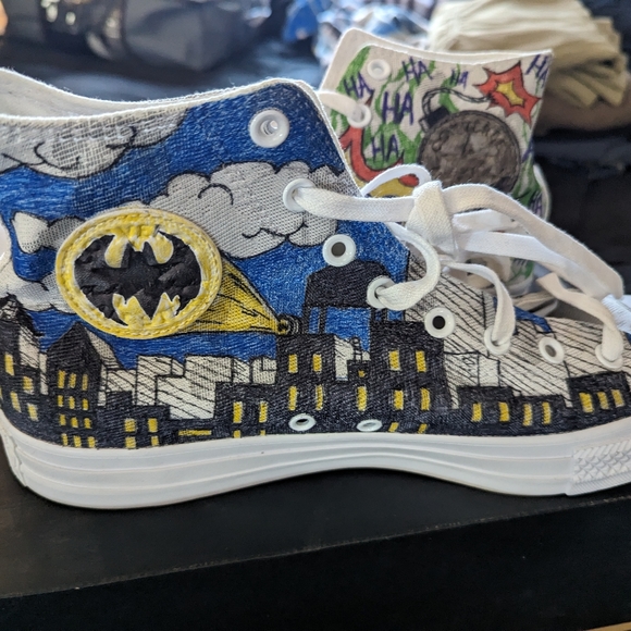 Custom Batman Converse - Picture 3 of 6